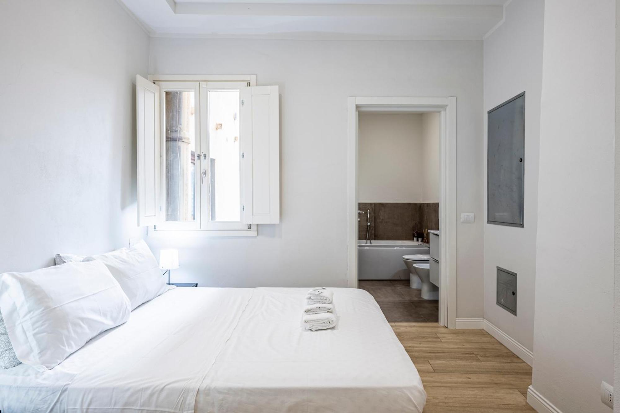 10 Minuti Duomo - Double Suite Con Idromassaggio Florencja Zewnętrze zdjęcie